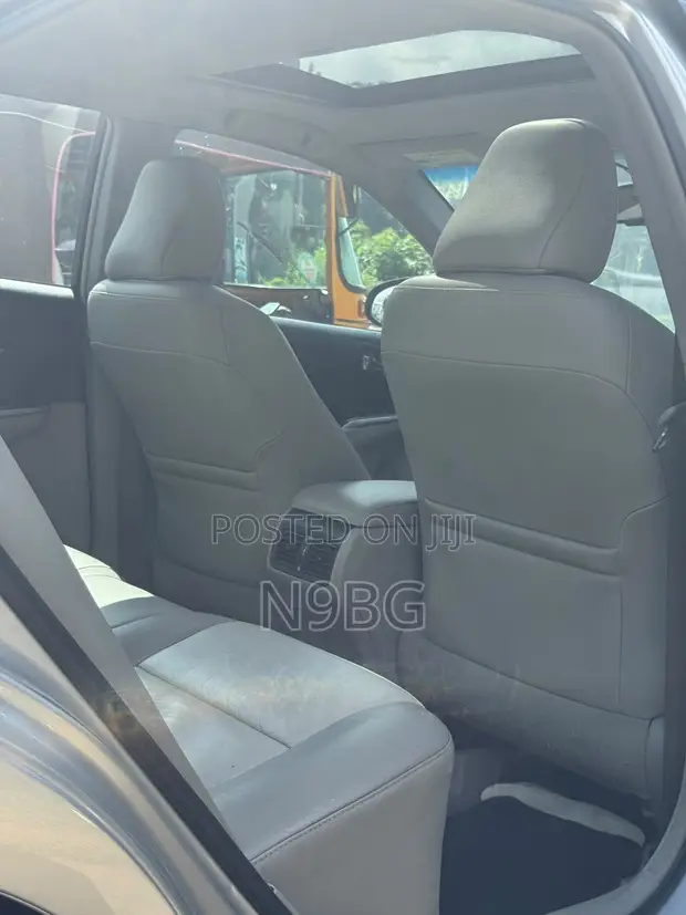 2014 Toyota Camry XLE 3.5L Silver - 1