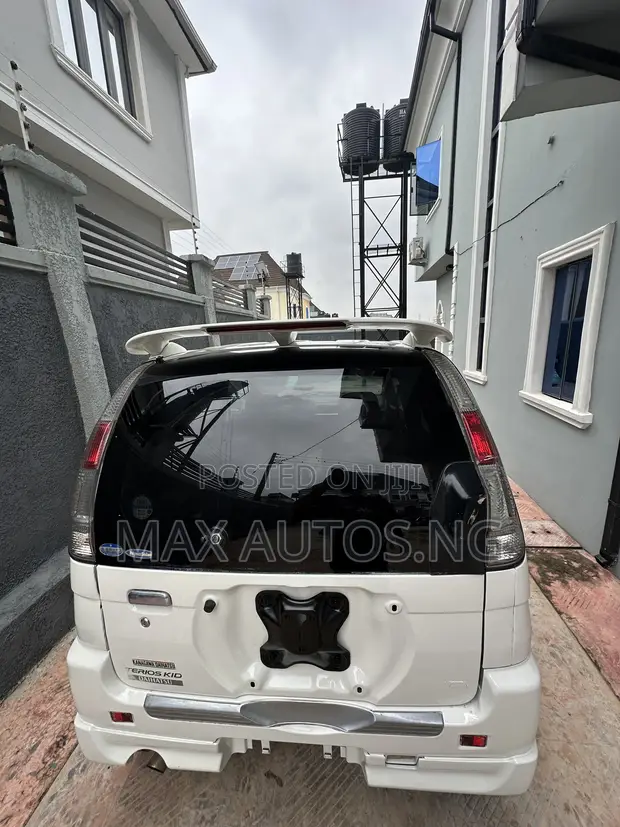 Daihatsu Terios Kid 2009 Fari - 1