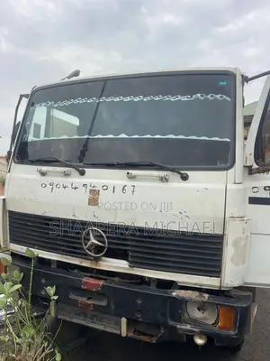 Mercedes-Benz Actros 814 Open Truck