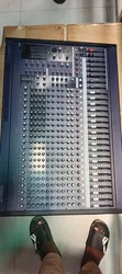 Yamaha MG24/14FX 24-Channel Professional Mixer - 1