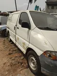 Toyota HiAce 2004 White - 4