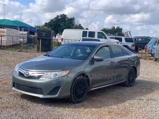 2013 Toyota Camry L Sedan (Foreign Used) - 1