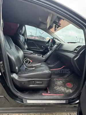 2014 Toyota Venza XLE 4WD - Tokunbo