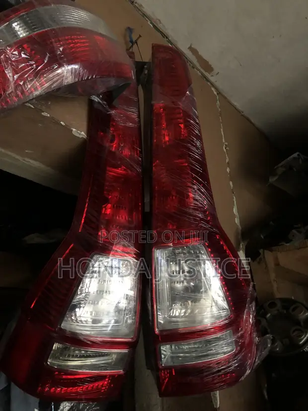 Honda CR-V Rear Light (2007-2010) - 1