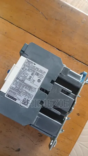 Schneider Electric 80A 220V 3-Pole Contactor