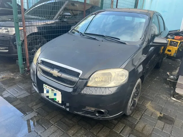 Chevrolet Aveo 2011 Gray - 1