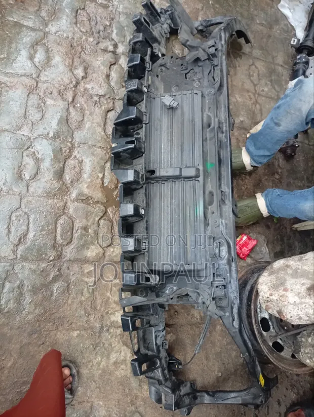 Range Rover Sport Front Court 2016 - 1
