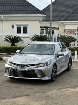 2018 Toyota Camry LE FWD Silver
