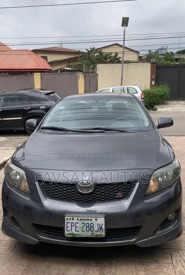 Toyota Corolla 2009 Gray - 1