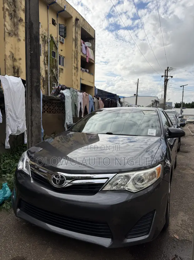 2013 Toyota Camry LE Sedan - Foreign Used - 1