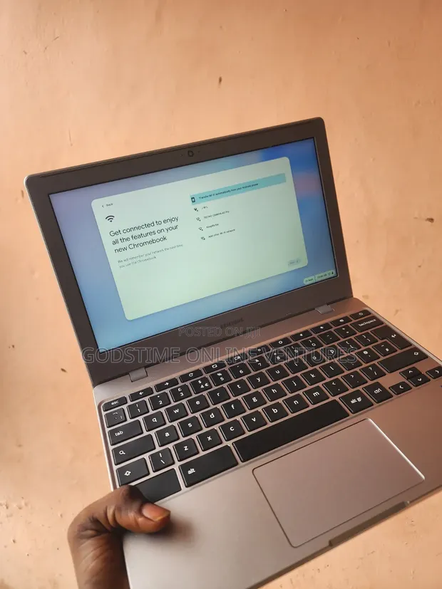 Samsung Chromebook Pro 4GB RAM 32GB eMMC - 1
