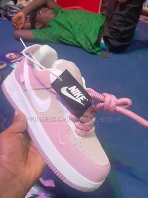 Nike Sneakers - Pink