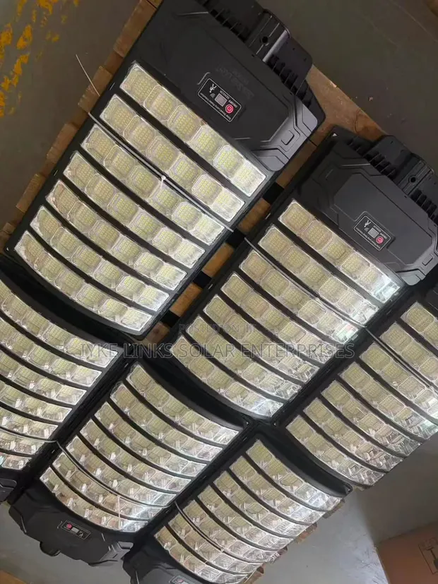 8000W All-in-One Solar Street Light with Pole - 1
