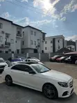 Mercedes-Benz E300 2018 Fari - 4