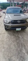 Toyota Tacoma 2012 Brown - 3