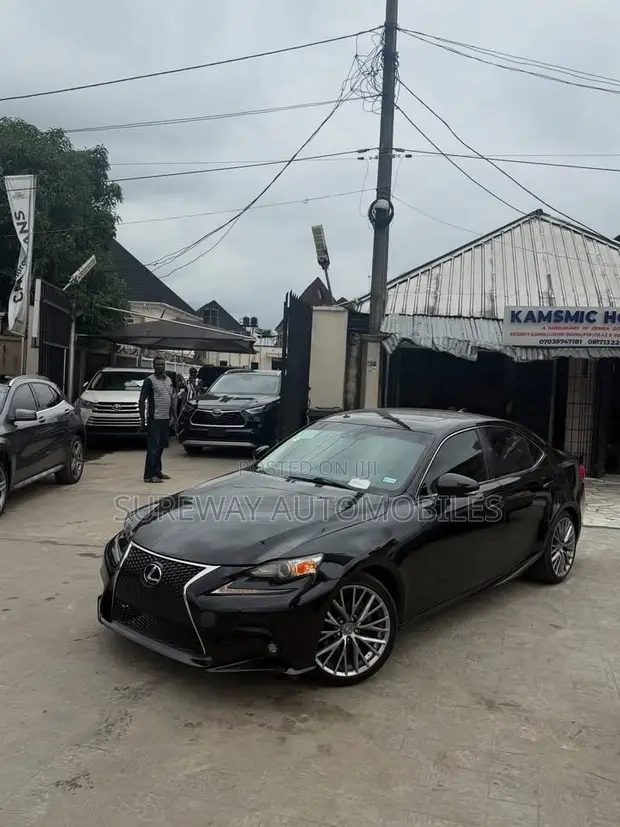 Lexus IS 2014 Black - 1