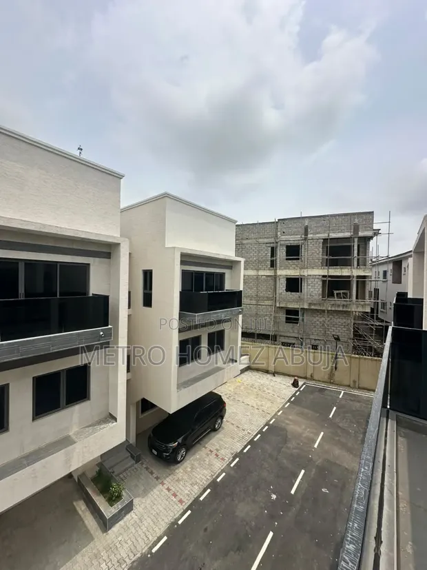 4 Bedroom Duplex with BQ in Guzape for Sale - 1