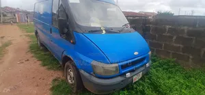 Ford Transit Bus 2000