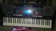 Yamaha PSR-E423 61-Key Digital Keyboard - 2