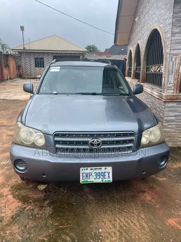 Toyota Highlander 2004 Blue - 1