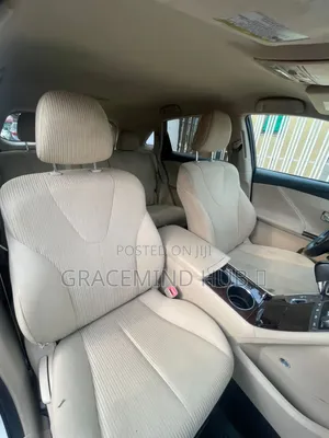 Toyota Venza 2010 Fari