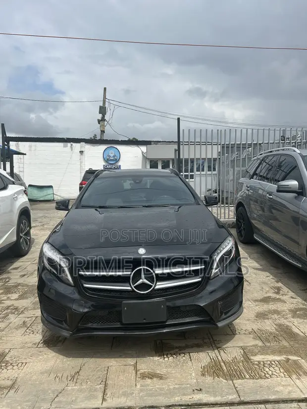 Mercedes-Benz GLA 250 2016 Black - 1