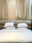 Luxury 2-Bedroom Apartment with Dining, Chevron - 5