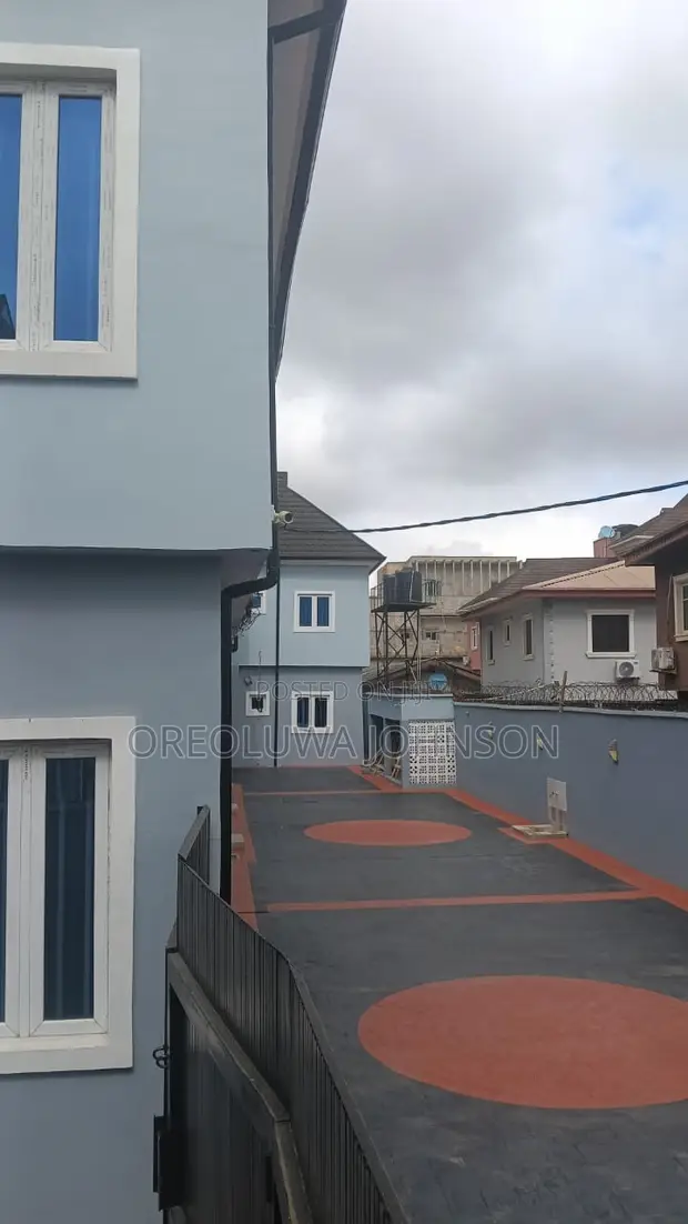 4-Bedroom Duplex a Unity Estate, Egbeda Don siyarwa - 1