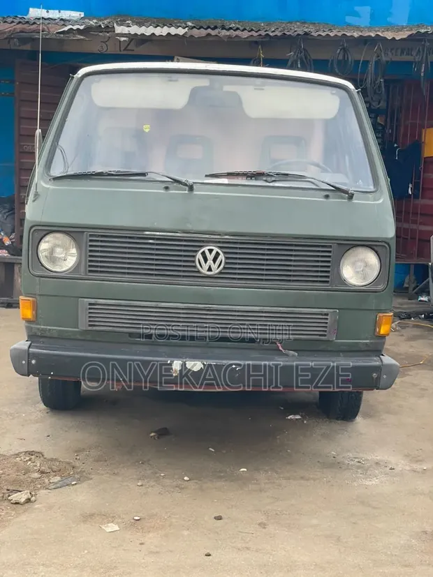 Volkswagen Transporter 2003 Green - 1