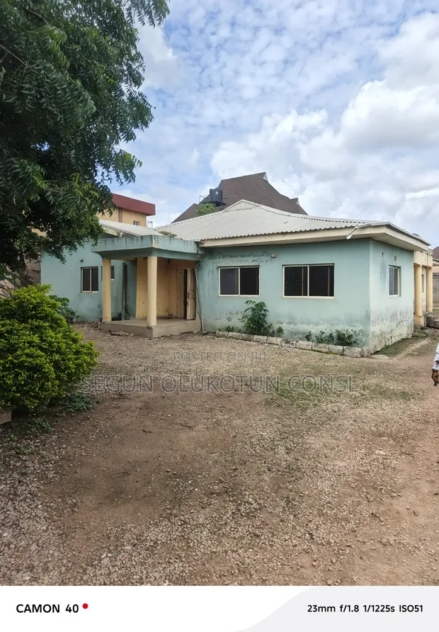 4-Bedroom Bungalow for Sale in Gwamna Close, Kaduna - 1