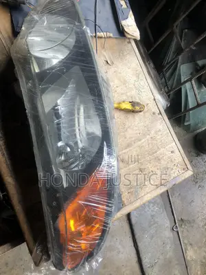 Honda Civic Headlight (2006-2010) - Used