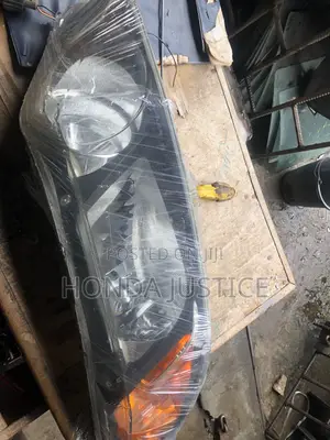 Honda Civic Headlight (2006-2010) - Used