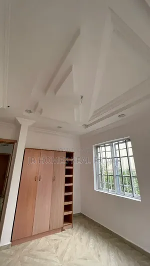1-Bedroom Duplex don haya a Cooplag Garden, Ajah