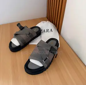 Zara Takalmi Na Musamman Mai Girman Kafa