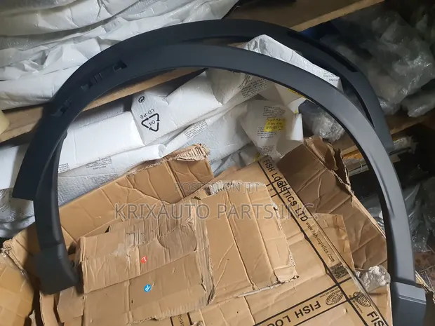 Honda CR-V Fender Chrome Trim (2023-2025) - 1