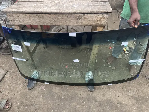 Toyota Highlander 2005 Front Windscreen - 1