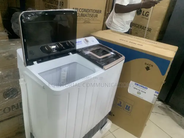 Skyrun 11kg Manual Twin Tub Washing Machine - 1