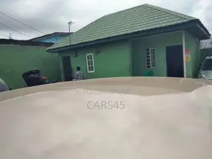 Toyota Corolla 2013 Zinariya