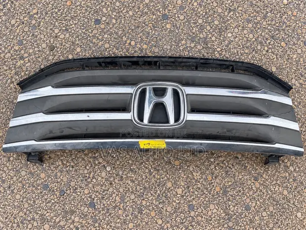 Honda Odyssey Upper Front Grille (2014-2017) - USA Imported - 1