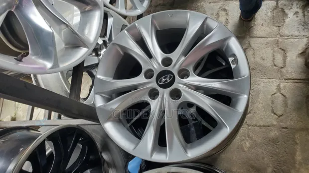 17-Inch Rims for Hyundai Sonata - White Face - 1