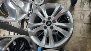 17-Inch Rims for Hyundai Sonata - White Face