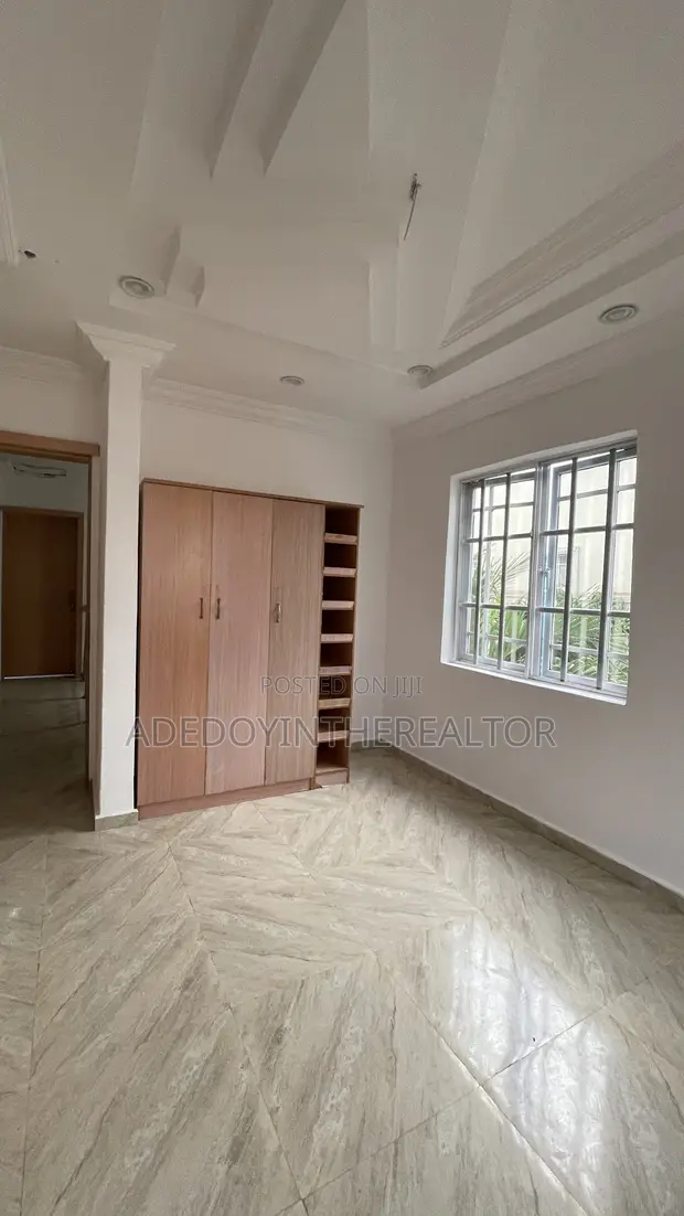 Gidan Kwana Mai Kayayyaki 1-Bedroom don Hayarwa a Cooplag Garden, Lekki Phase 2 - 1