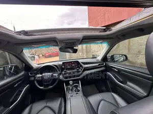 Toyota Highlander XLE AWD 2020 Launi Grey