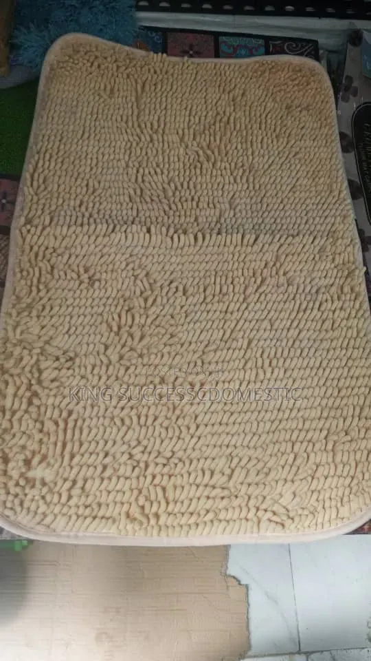 Non-Slip Chenille Carpet Mat - Home, Bedroom, Bathroom - 1