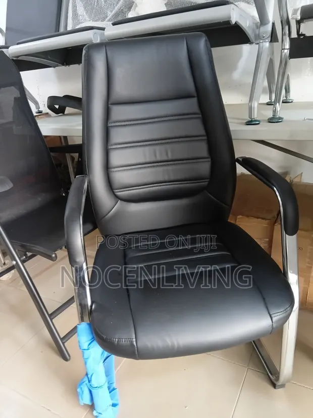 Executive Office Visitors Chair - Black Leather - 1