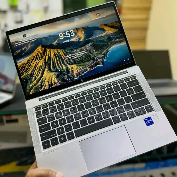 HP EliteBook 830 G8 Laptop: Intel Core i5, 16GB RAM, 512GB SSD - 1