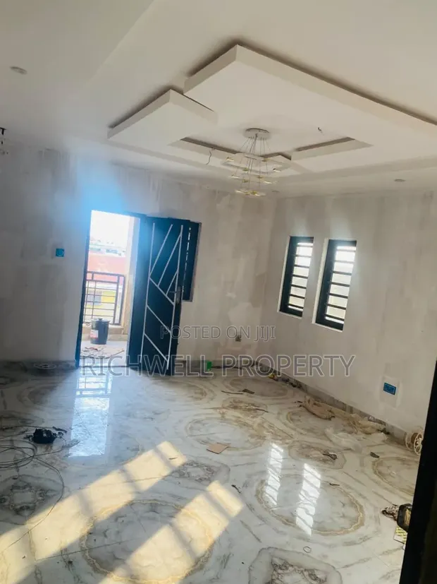 3-Bedroom Block of Flats for Rent in Ajeigbe, Ring Road, Ibadan - 1