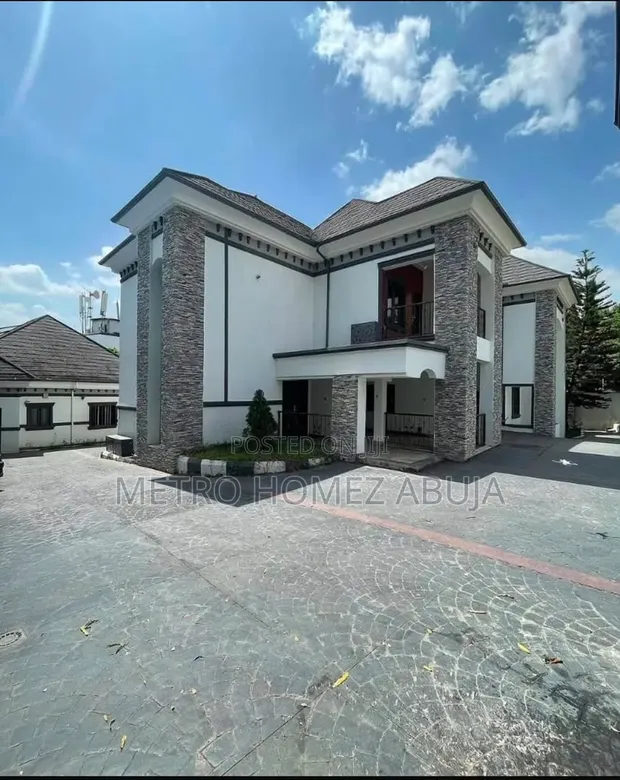 7-Bedroom Penthouse Duplex for Sale in Karsana - 1