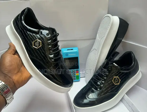 Philipp Plein Men's Black Glossy Leather Low Top Sneakers - 1