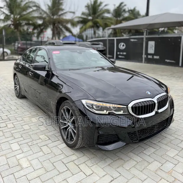 BMW 330i xDrive 2020 Black - 1